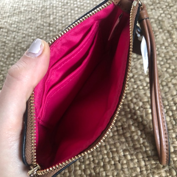 Wristlet - Picture 2 of 3